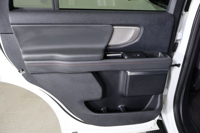 Used 2025 Ford Expedition Active image 18