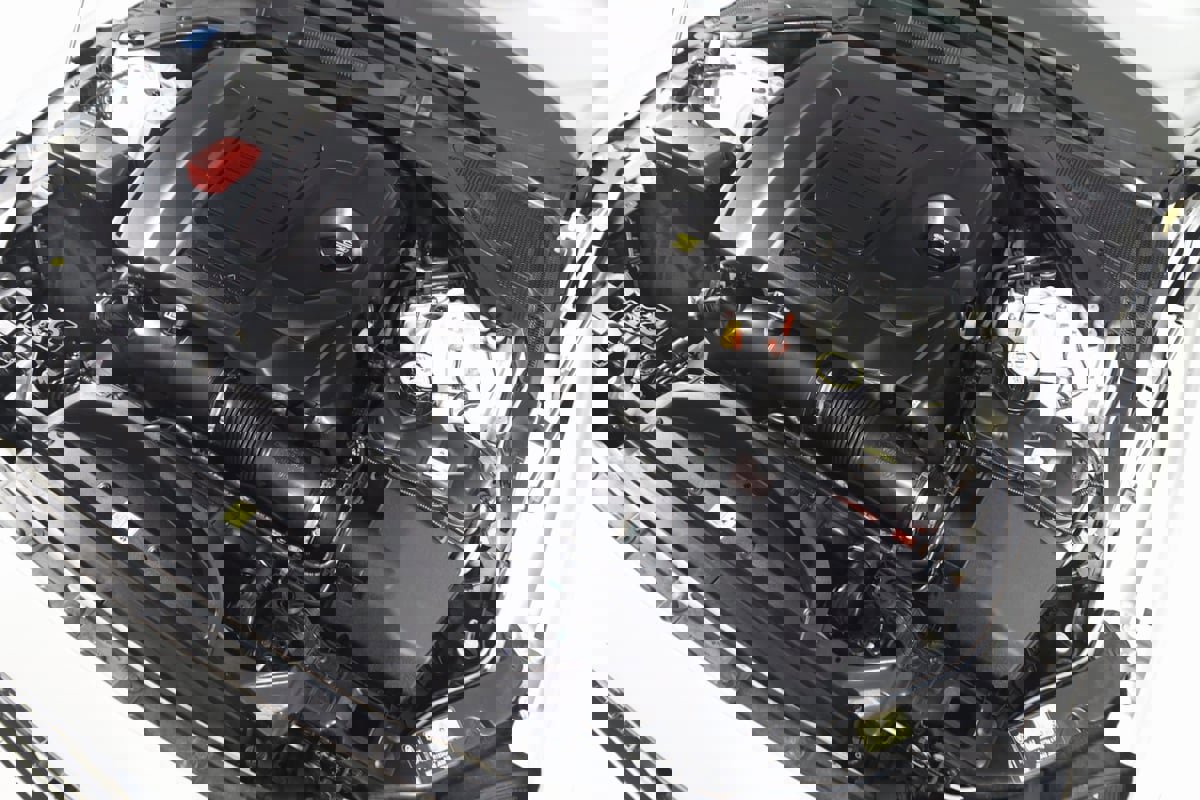 Used 2024 Jaguar XF R-Dynamic SE image 22