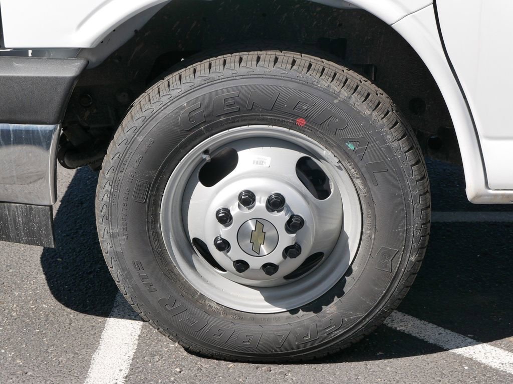 New 2025 Chevrolet Express 4500 Extended w/ Power Convenience Package image 11