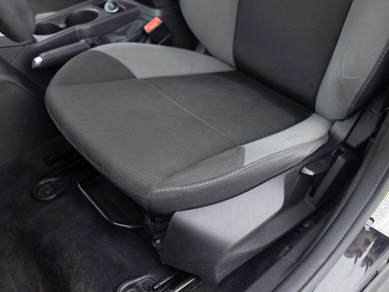 Used 2013 Ford Focus SE FWD image 21