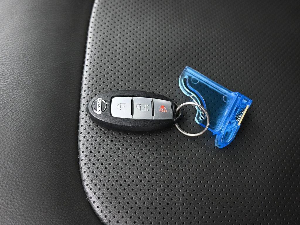 Used 2021 Nissan Frontier PRO-4X w/ Pro-4x Utility Package image 55