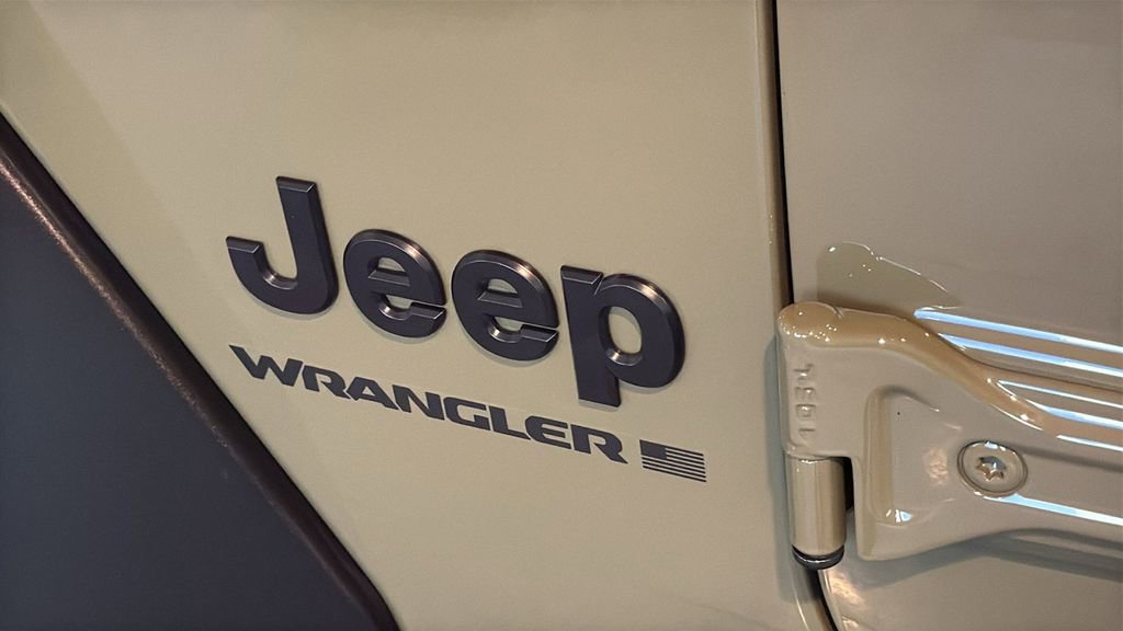 Used 2025 Jeep Wrangler Sport image 8