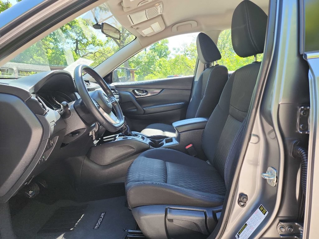 Used 2018 Nissan Rogue S FWD image 12