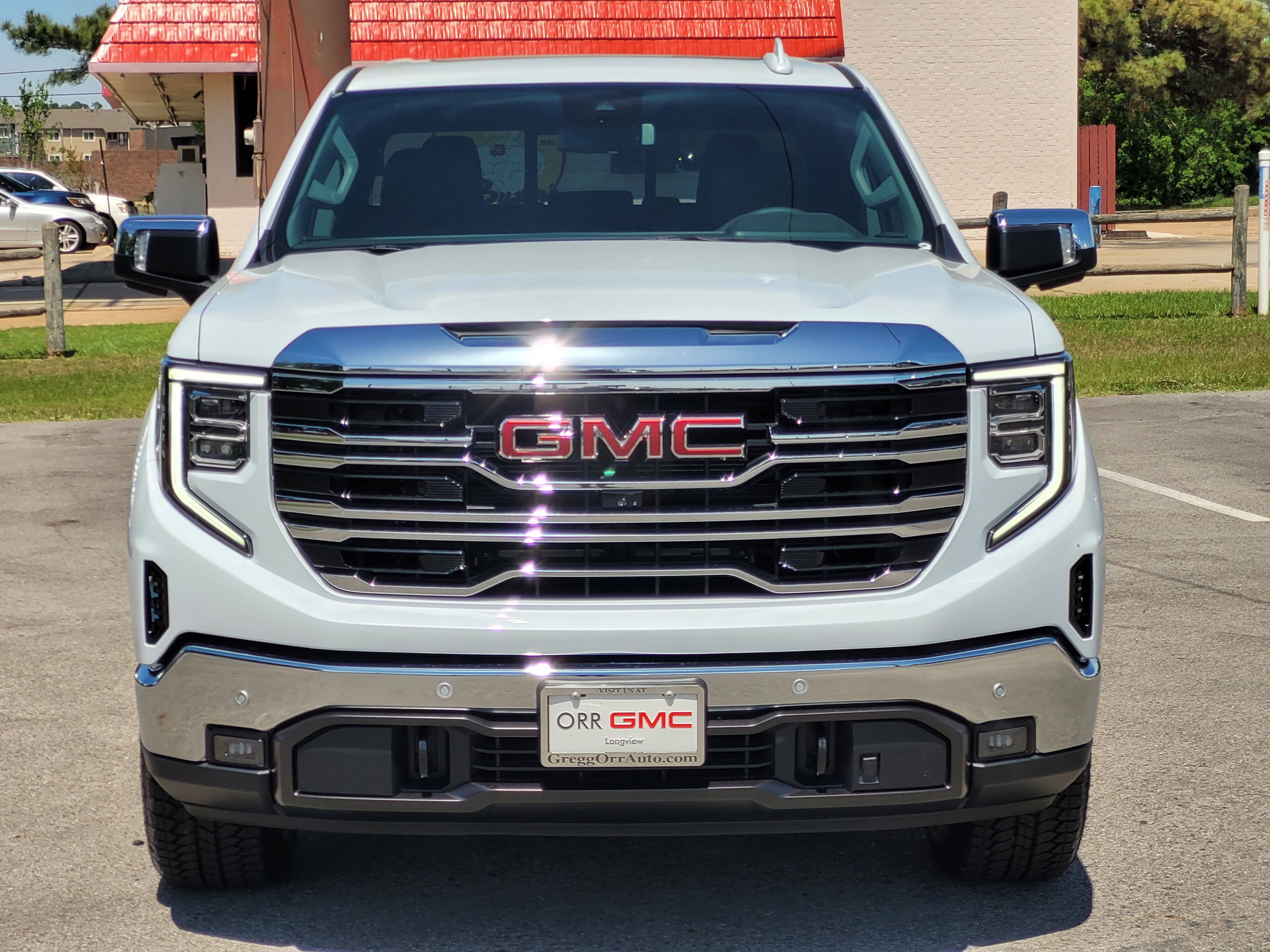 New 2026 GMC Sierra 1500 SLT AWD/4WD image 2
