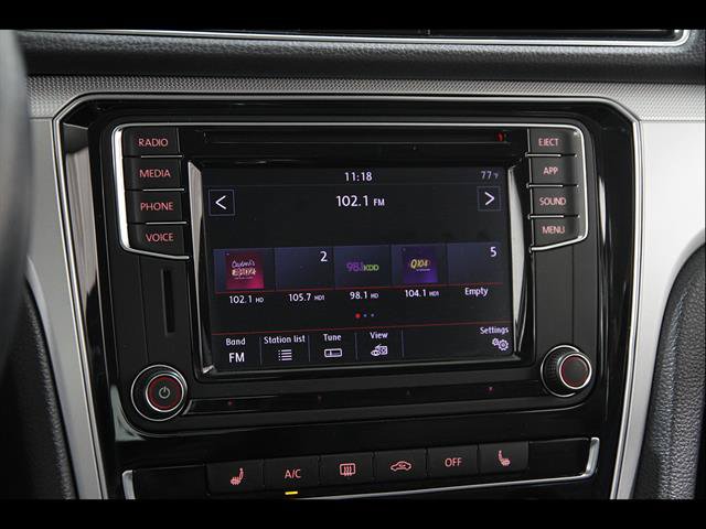 Used 2019 Volkswagen Passat 2.0T Wolfsburg FWD image 10