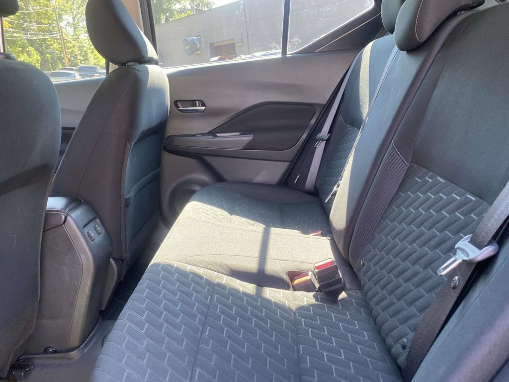 Used 2023 Nissan Kicks SV FWD image 11