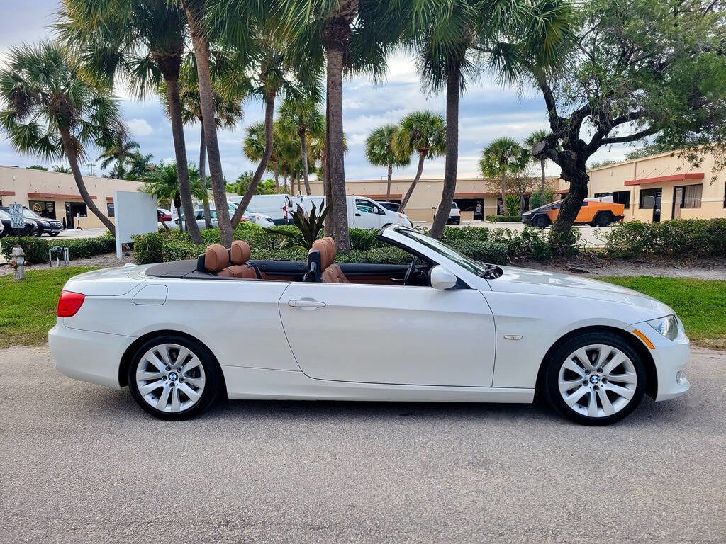 Used 2012 BMW 328i Convertible image 12