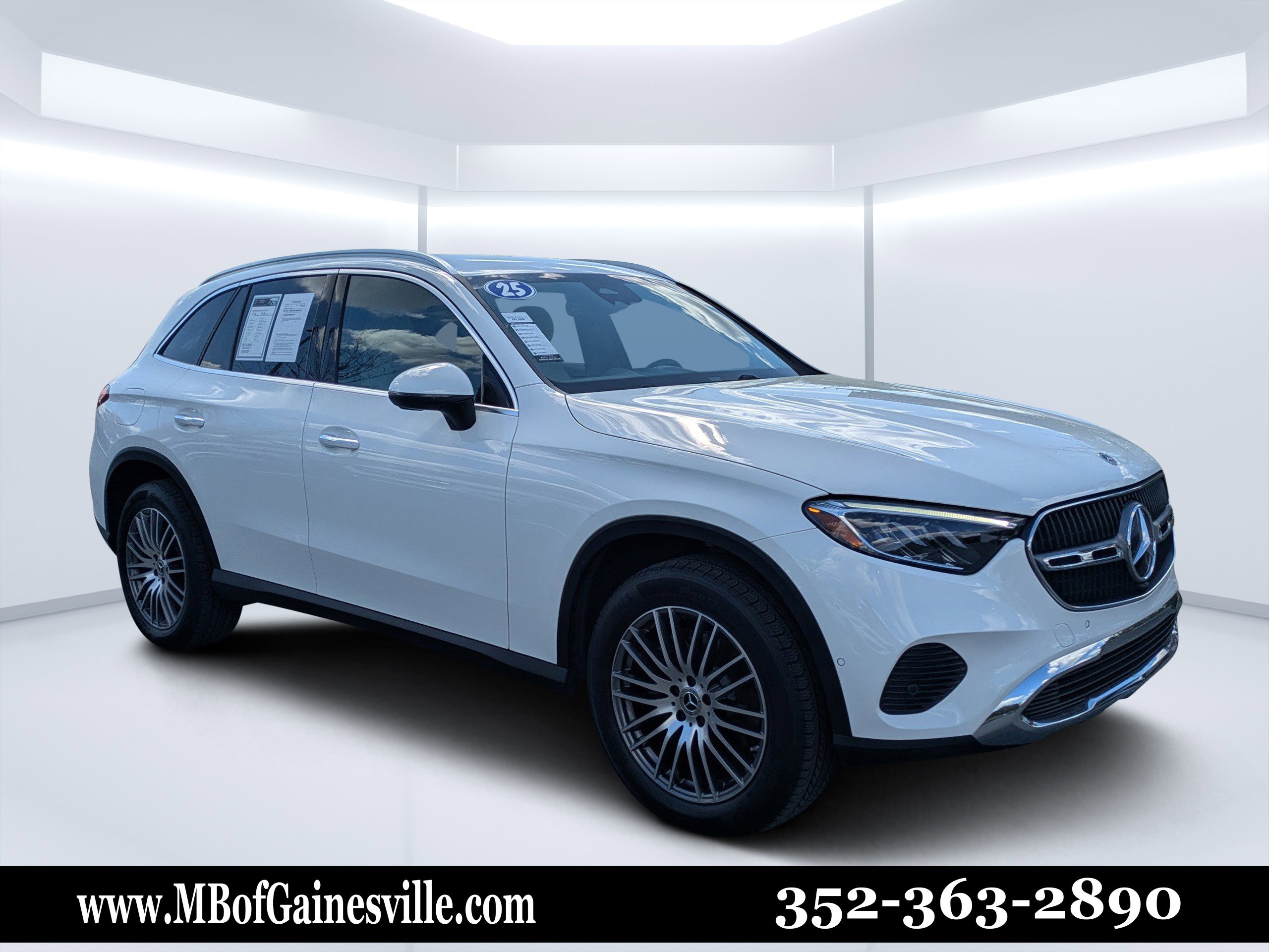 Certified 2025 Mercedes-Benz GLC 300 image 1