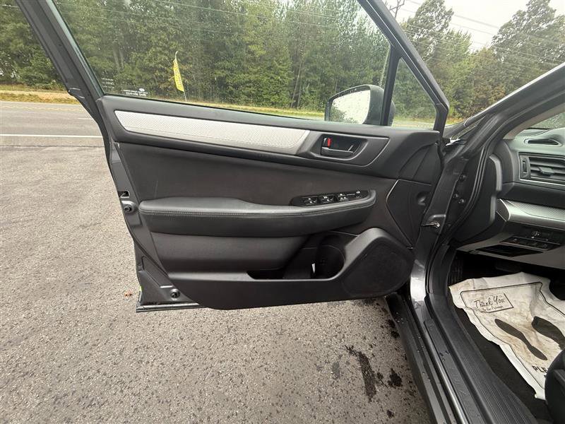 Used 2019 Subaru Outback 2.5i image 10