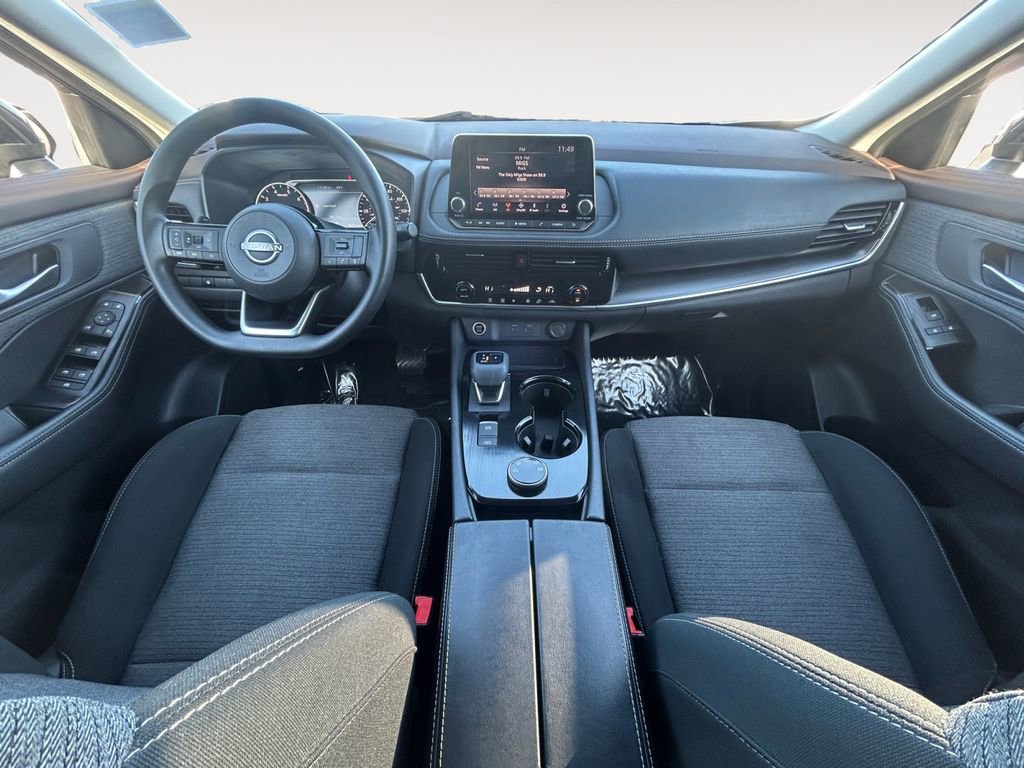 Used 2022 Nissan Rogue SV AWD/4WD image 14