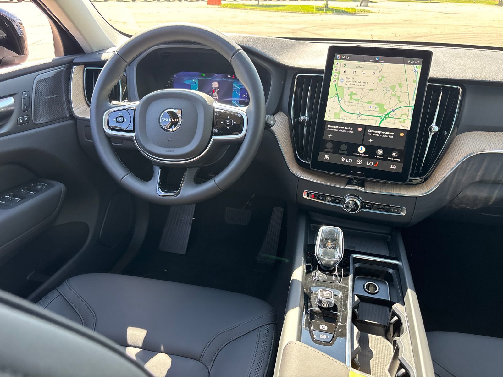 New 2026 Volvo XC60 B5 Plus w/ Protection Package Premier AWD/4WD image 30