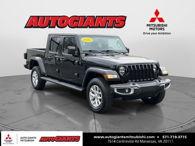 Used 2023 Jeep Gladiator Sport image 1