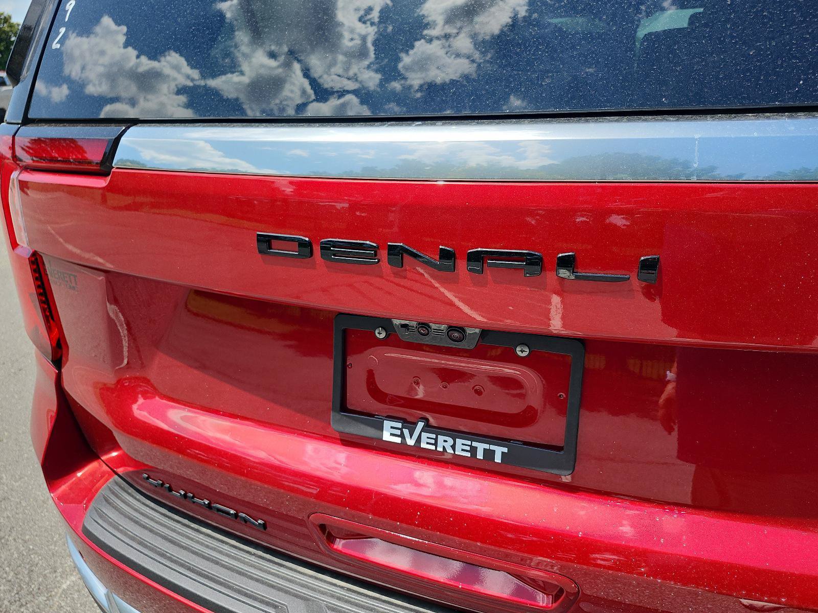 New 2026 GMC Yukon Denali w/ Denali Reserve Package AWD/4WD image 4
