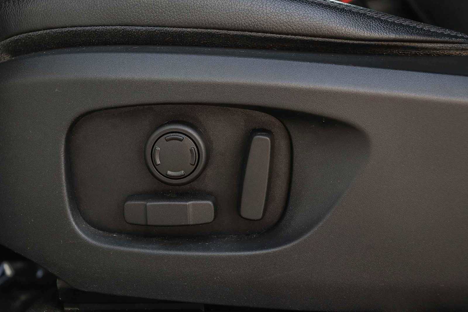 Used 2018 Land Rover Discovery Sport HSE image 21