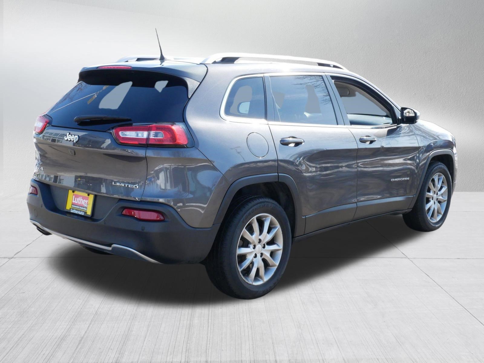 Used 2018 Jeep Cherokee Limited image 7