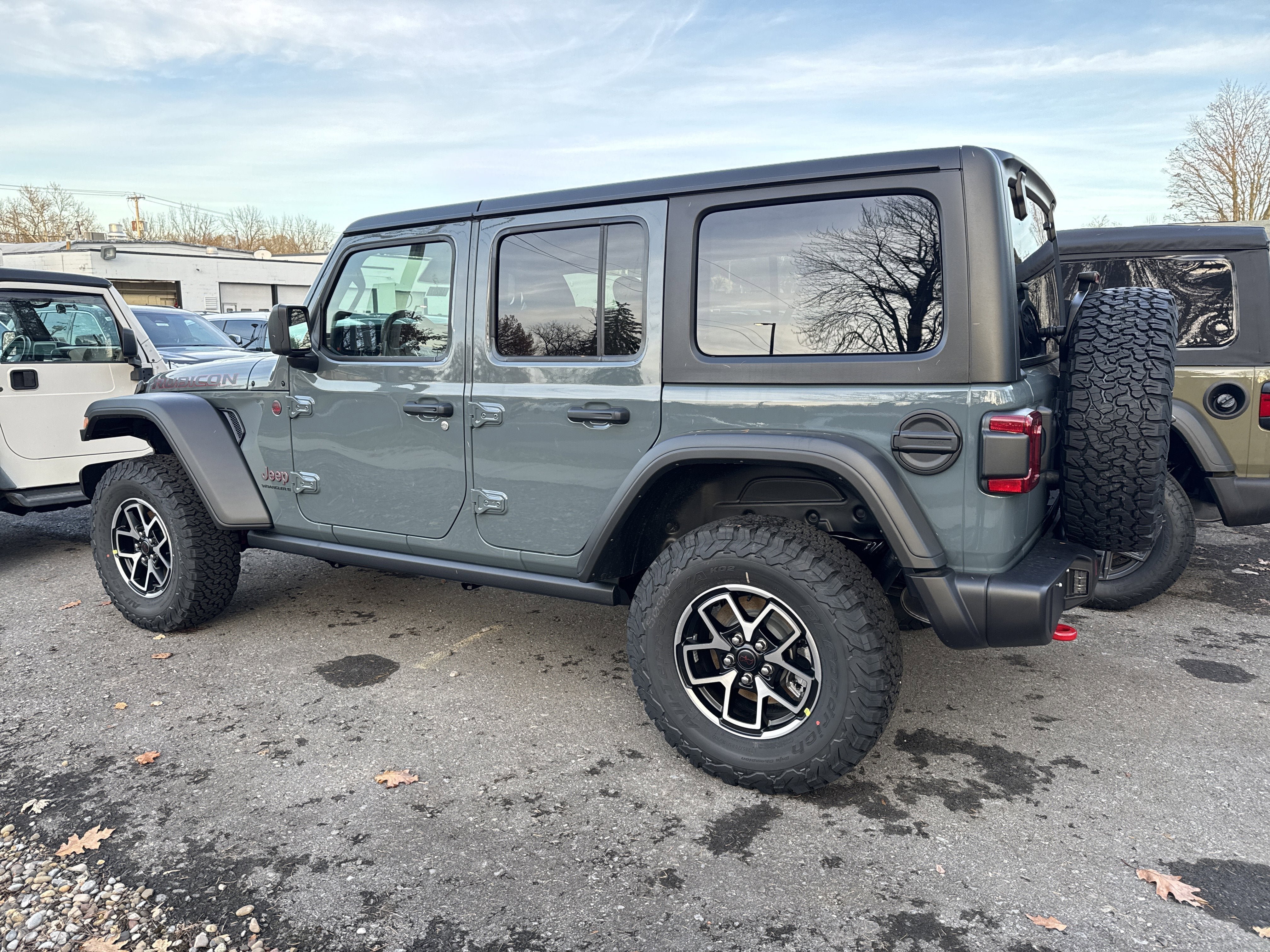 New 2026 Jeep Wrangler Unlimited Rubicon w/ Dual Top Group image 4
