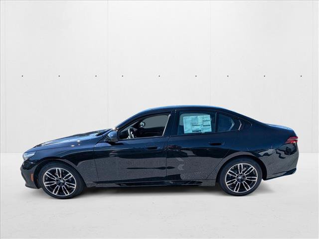 Used 2026 BMW 530i w/ M Sport Package RWD image 5