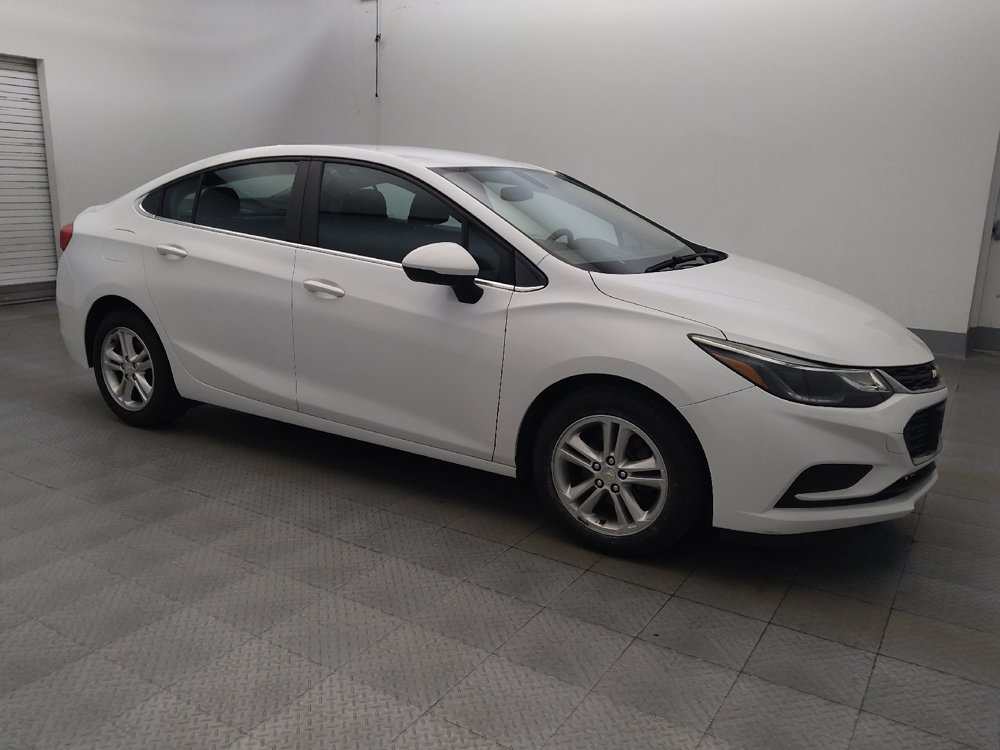 Used 2017 Chevrolet Cruze LT FWD image 11