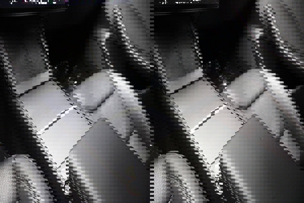 Used 2025 Tesla Model 3 Long Range image 42