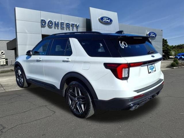 Certified 2025 Ford Explorer ST AWD/4WD image 11