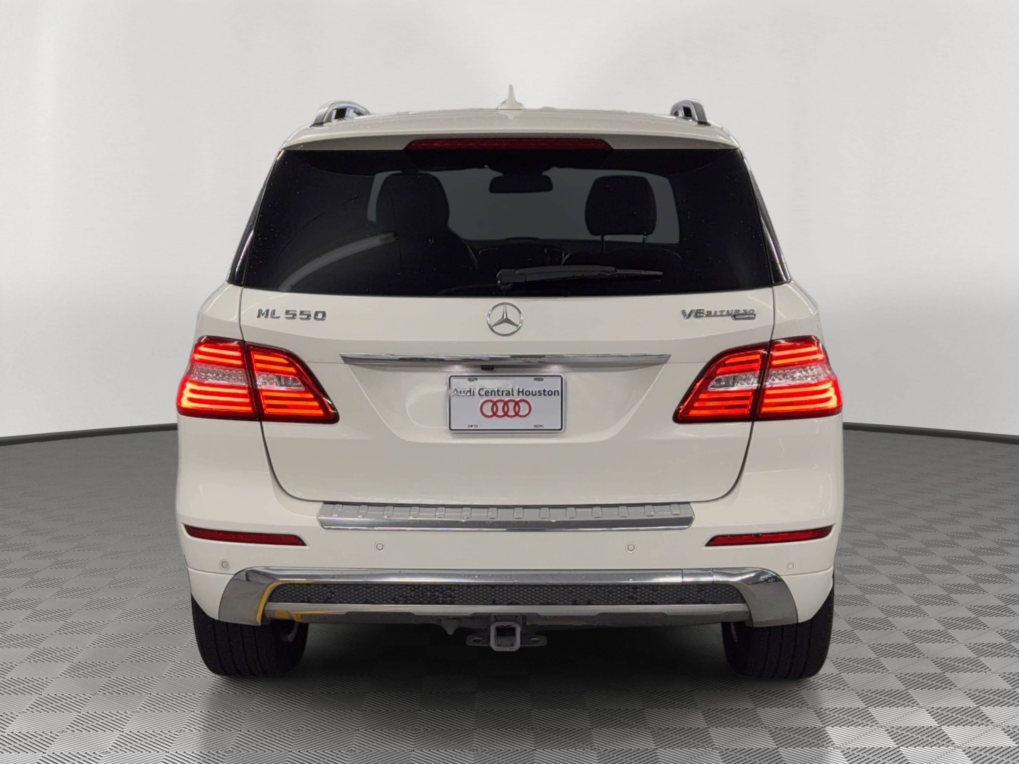 Used 2012 Mercedes-Benz ML 550 4MATIC image 10
