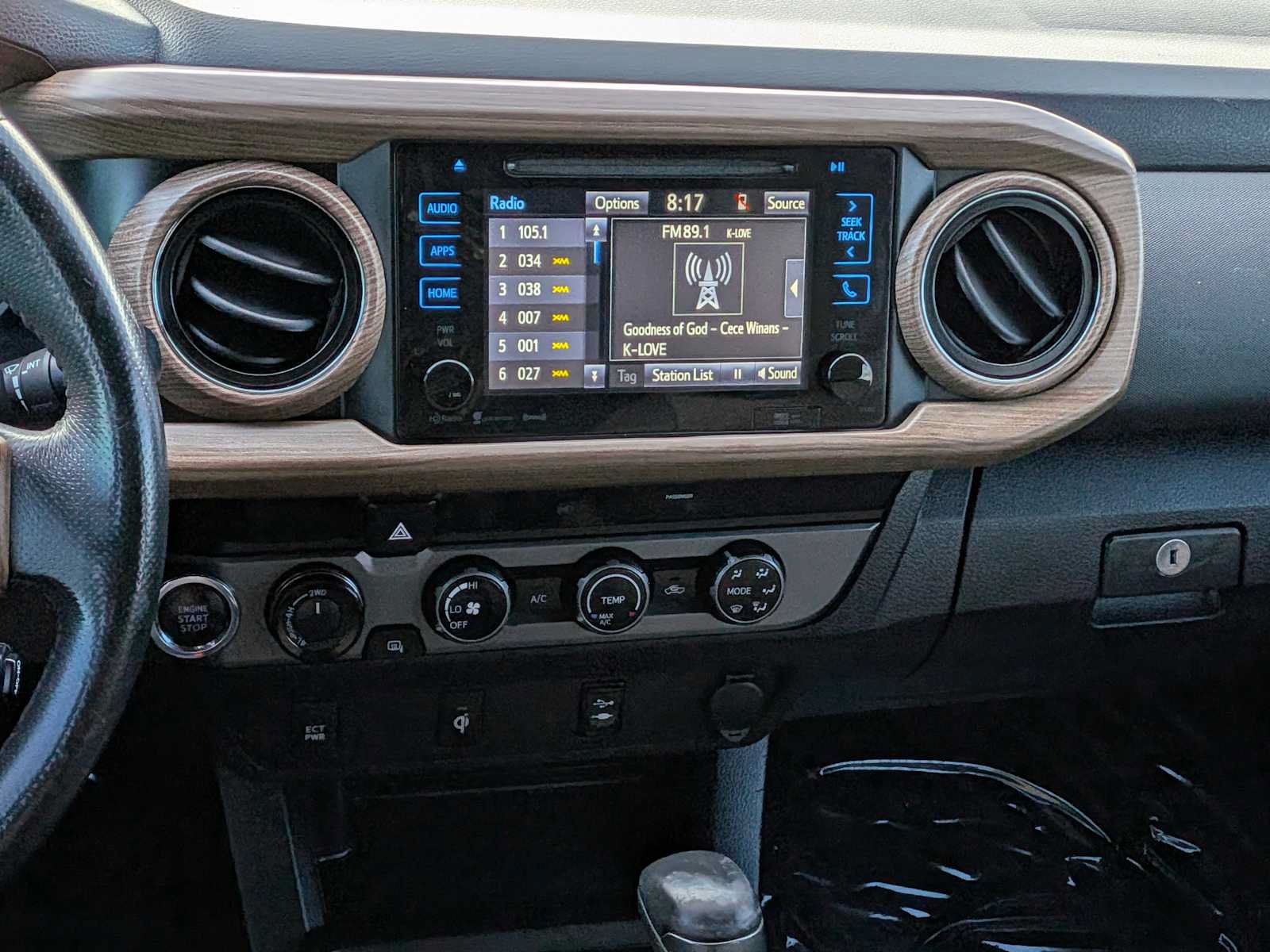 Certified 2025 Ford Maverick Lariat AWD/4WD image 43