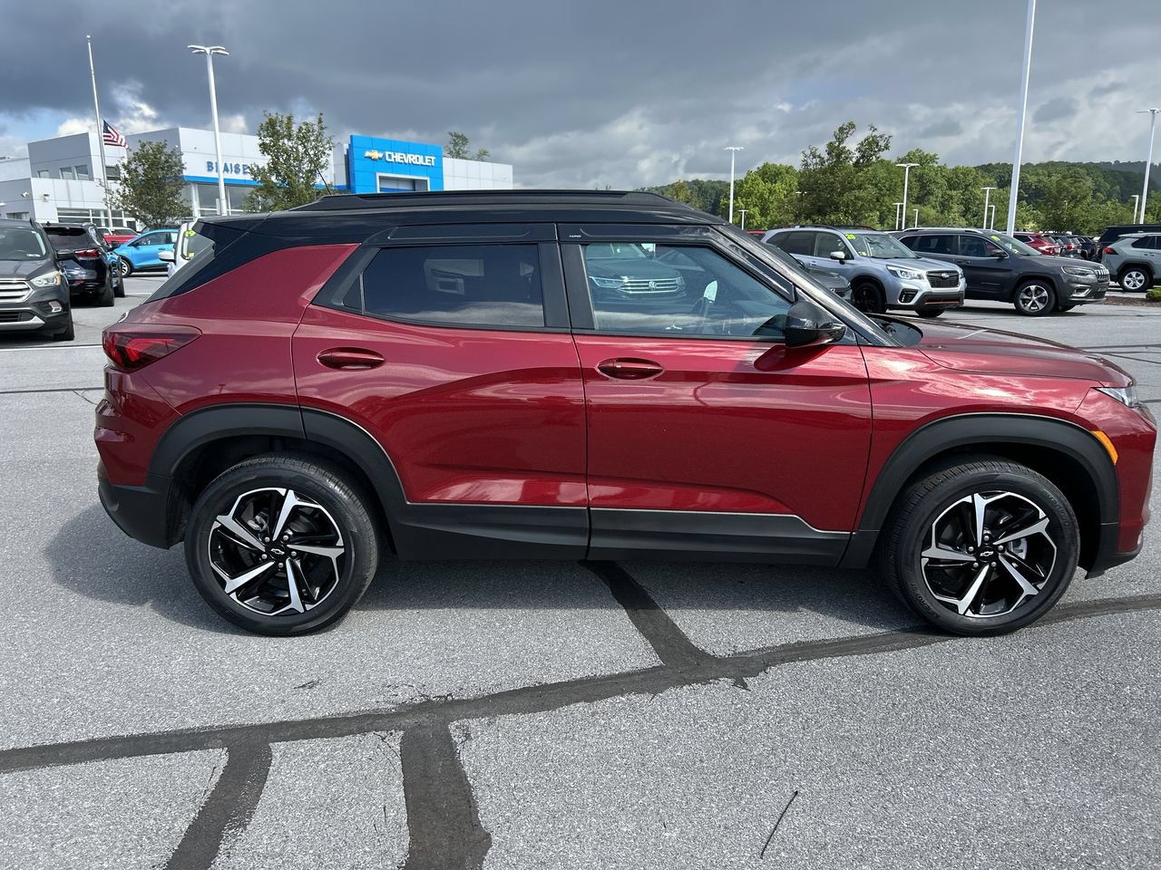Used 2023 Chevrolet TrailBlazer RS w/ Convenience Package AWD/4WD image 8
