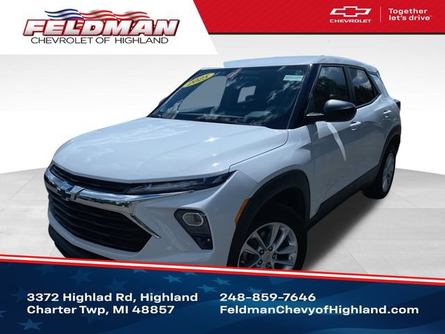Used 2025 Chevrolet TrailBlazer LS w/ LS Convenience Package AWD/4WD image 1