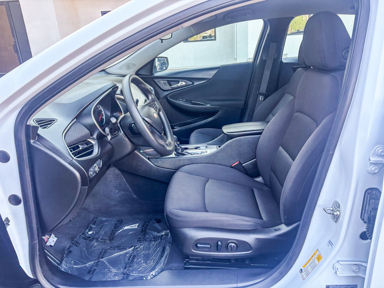 Used 2024 Chevrolet Malibu LT image 21