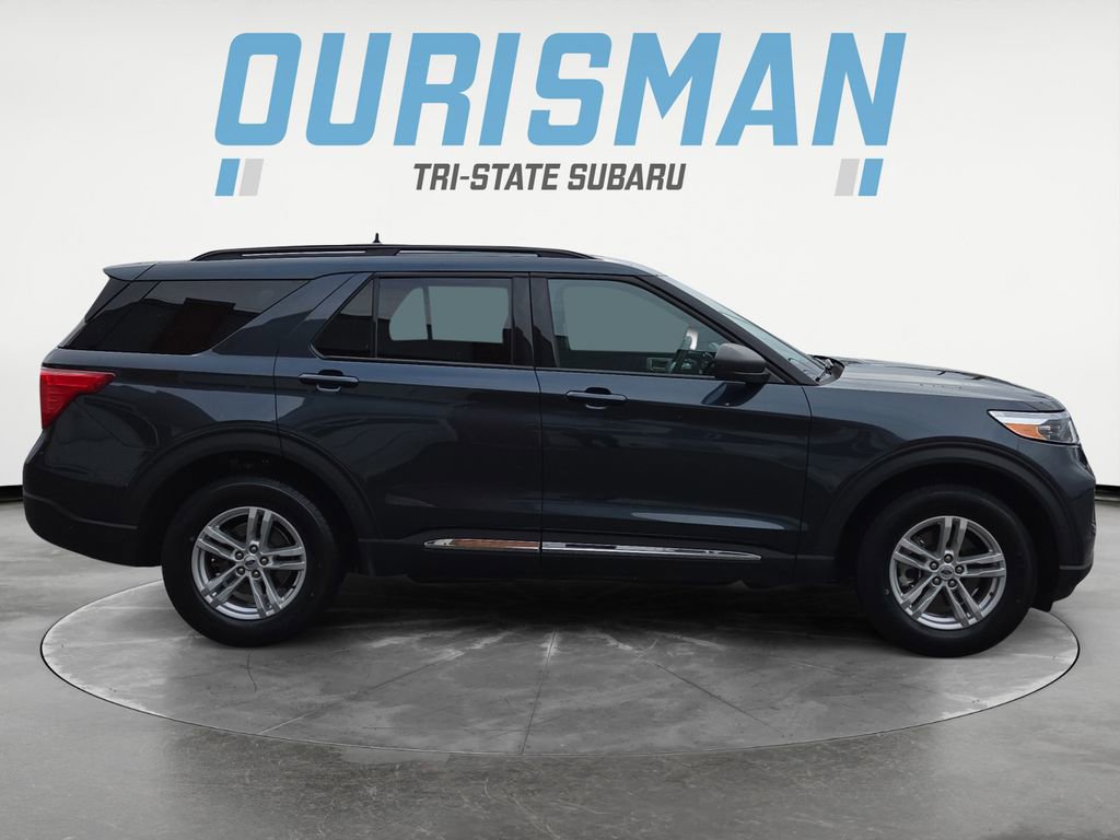 Used 2023 Ford Explorer XLT image 7