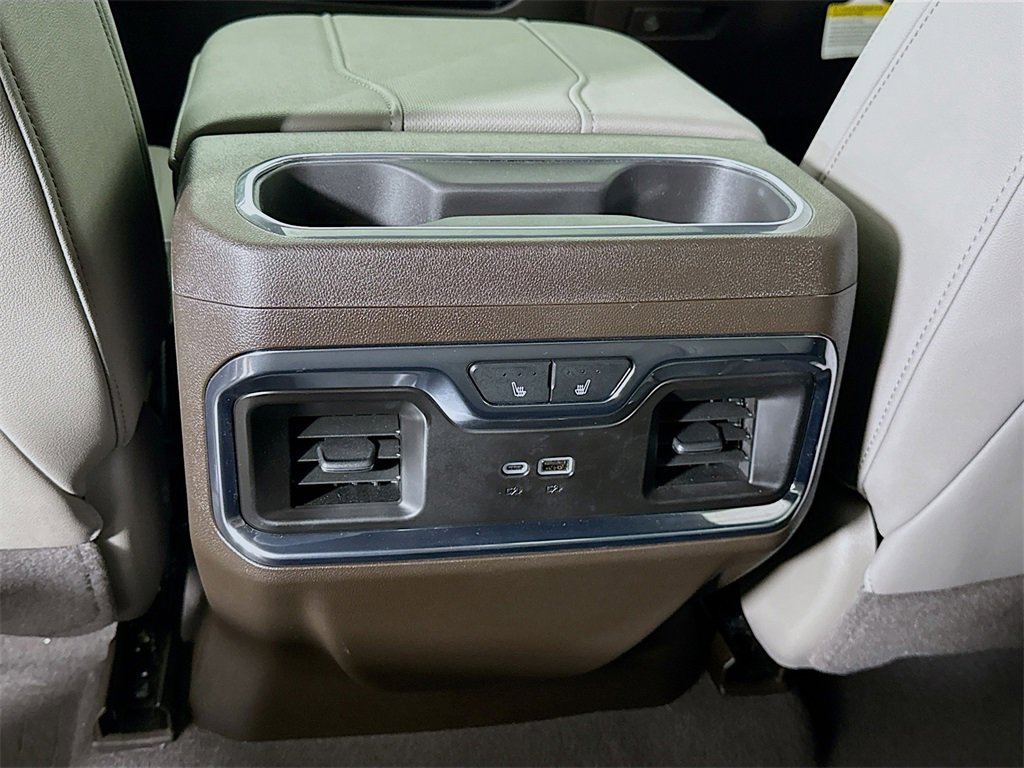 Used 2024 GMC Sierra 2500 SLT w/ SLT Premium Package image 29