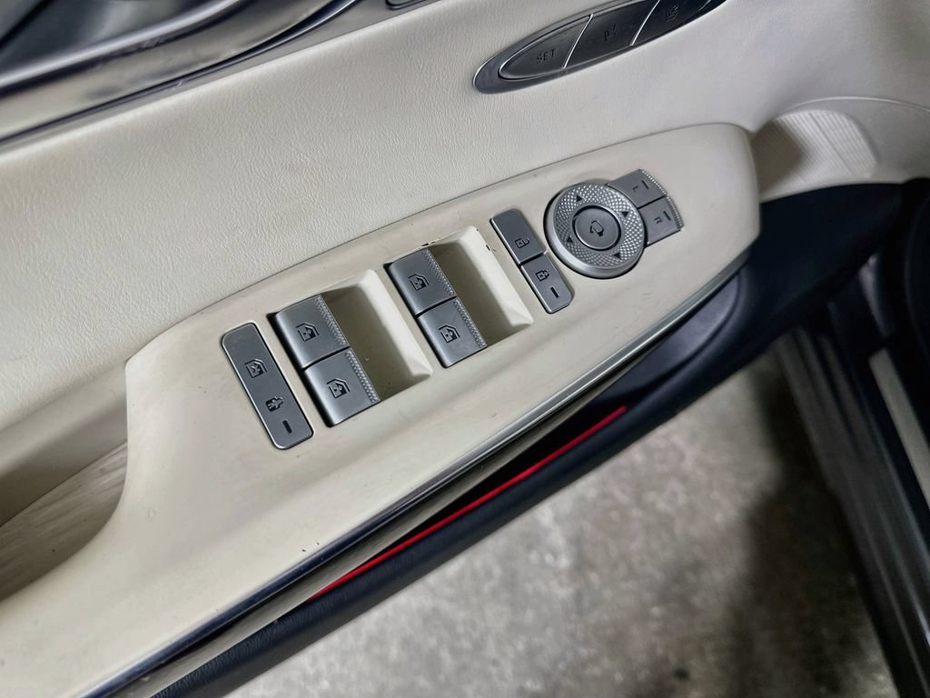 Used 2022 Genesis GV70 3.5T Sport w/ Sport Prestige Package AWD/4WD image 40