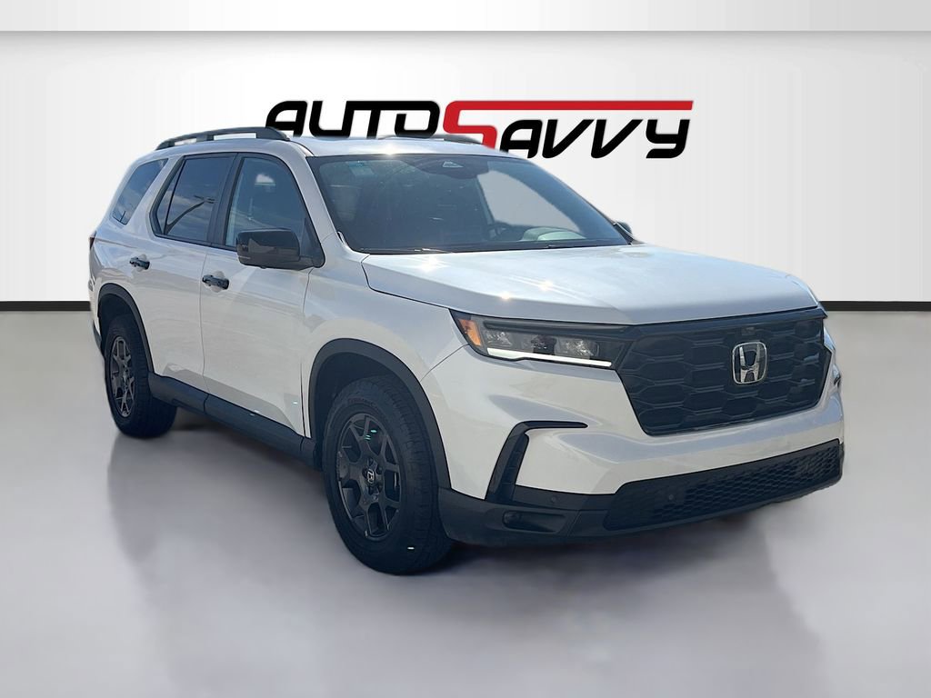 Used 2024 Honda Pilot TrailSport image 1