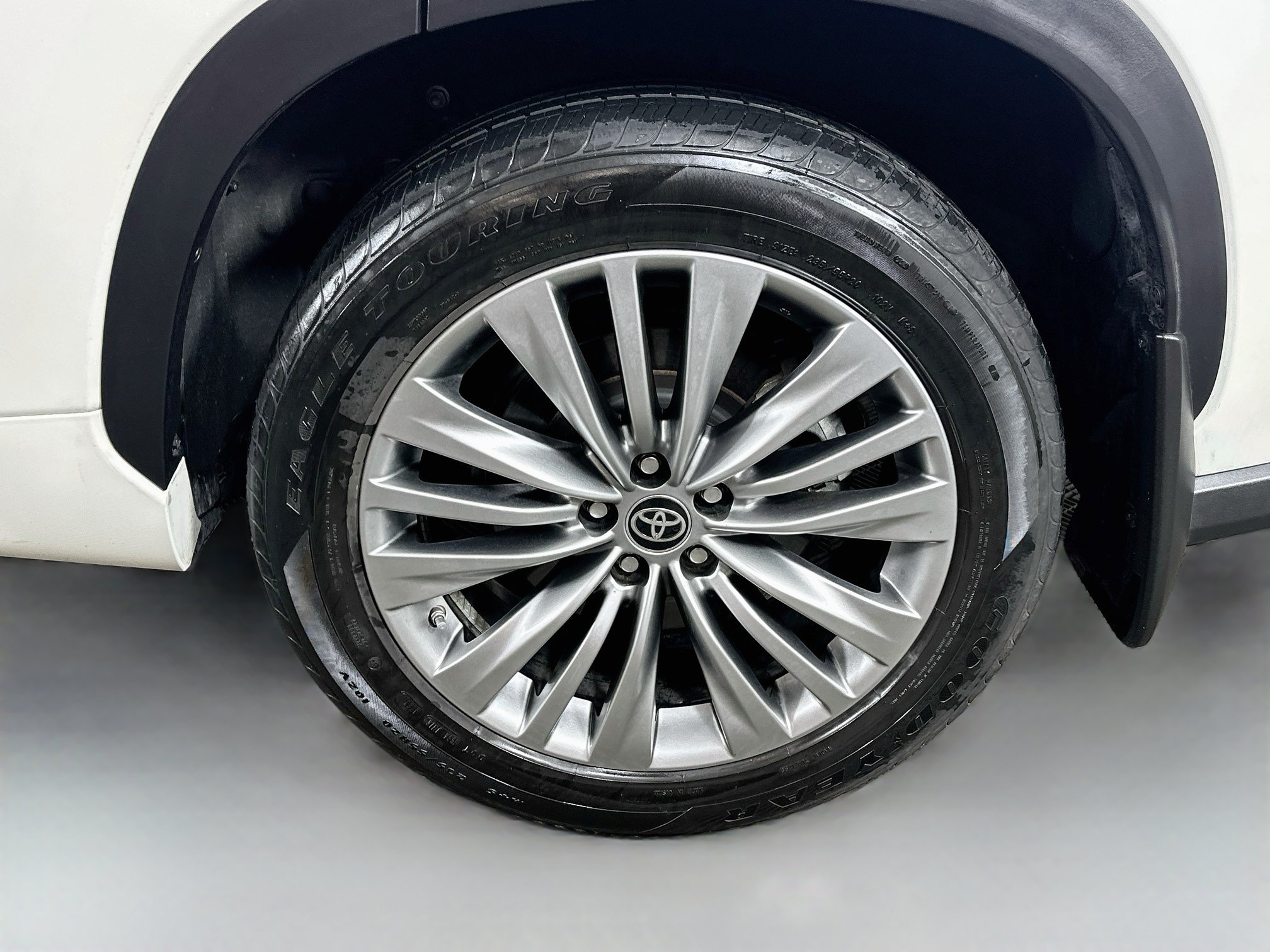 Used 2021 Toyota Highlander Platinum AWD/4WD image 32