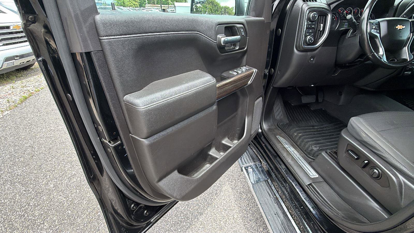 Certified 2021 Chevrolet Silverado 1500 LT w/ Bed Protection Package AWD/4WD image 11