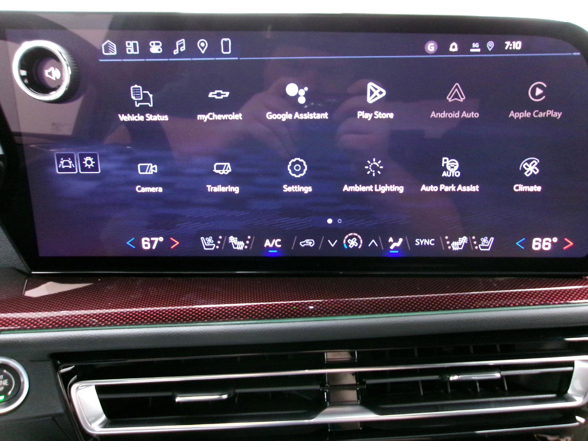 New 2026 Chevrolet Traverse RS w/ LPO, Floor Liner Package image 5