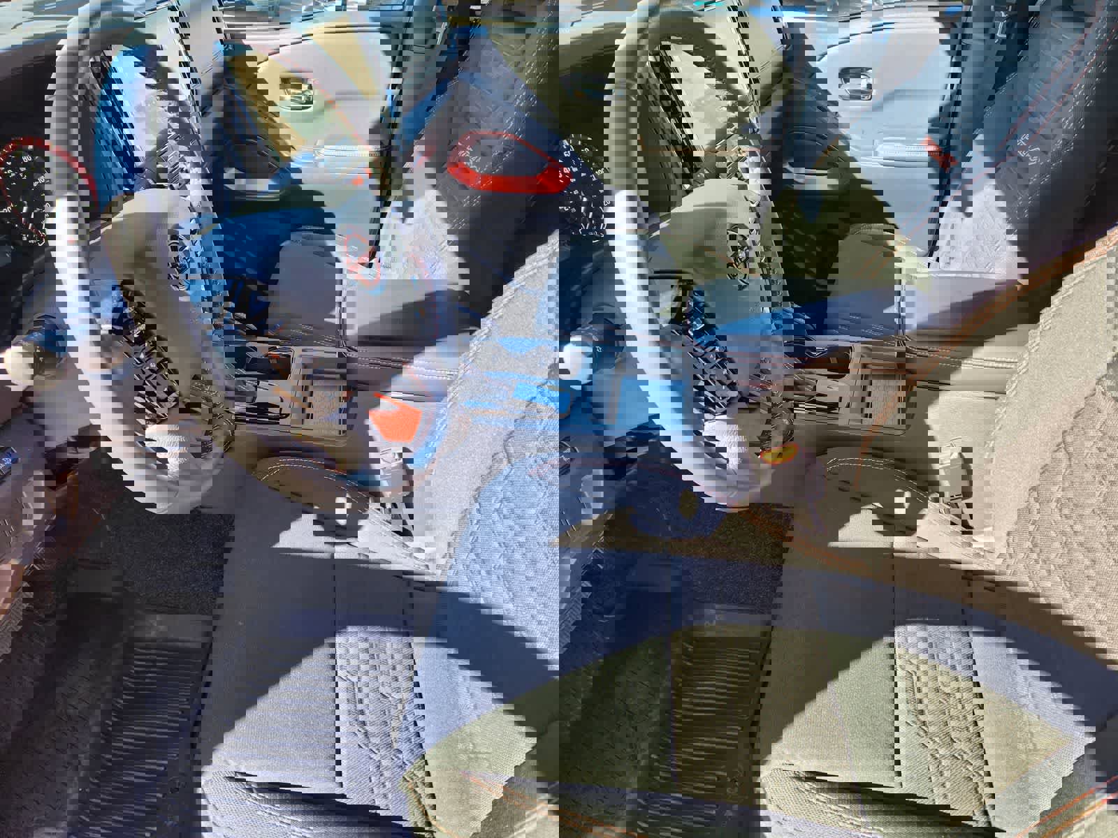 Used 2025 Nissan Frontier PRO-4X image 13