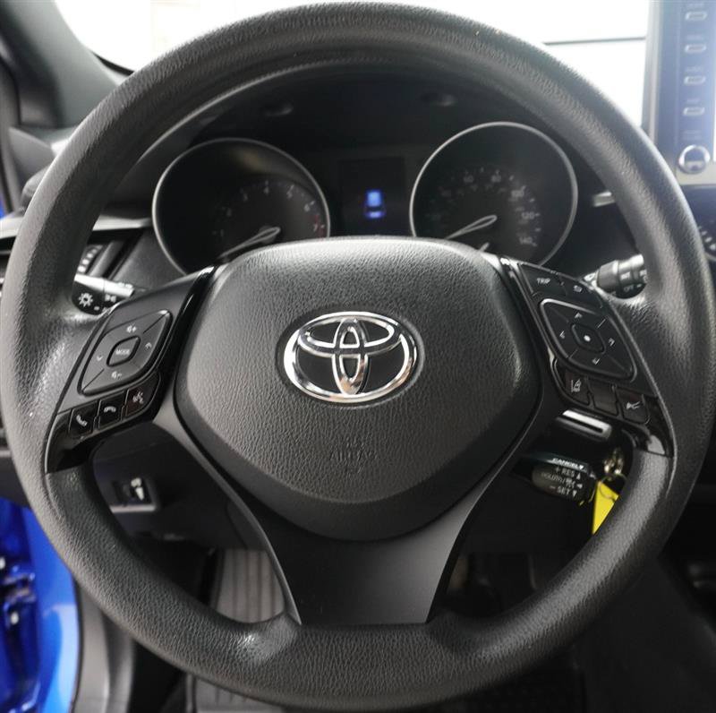 Used 2019 Toyota C-HR LE FWD image 12