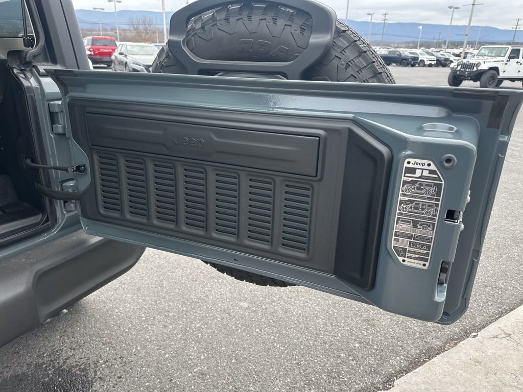 Used 2025 Jeep Wrangler Sport S image 47