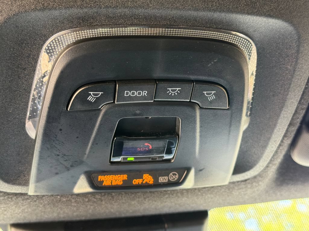 Used 2025 Toyota Corolla SE FWD image 32