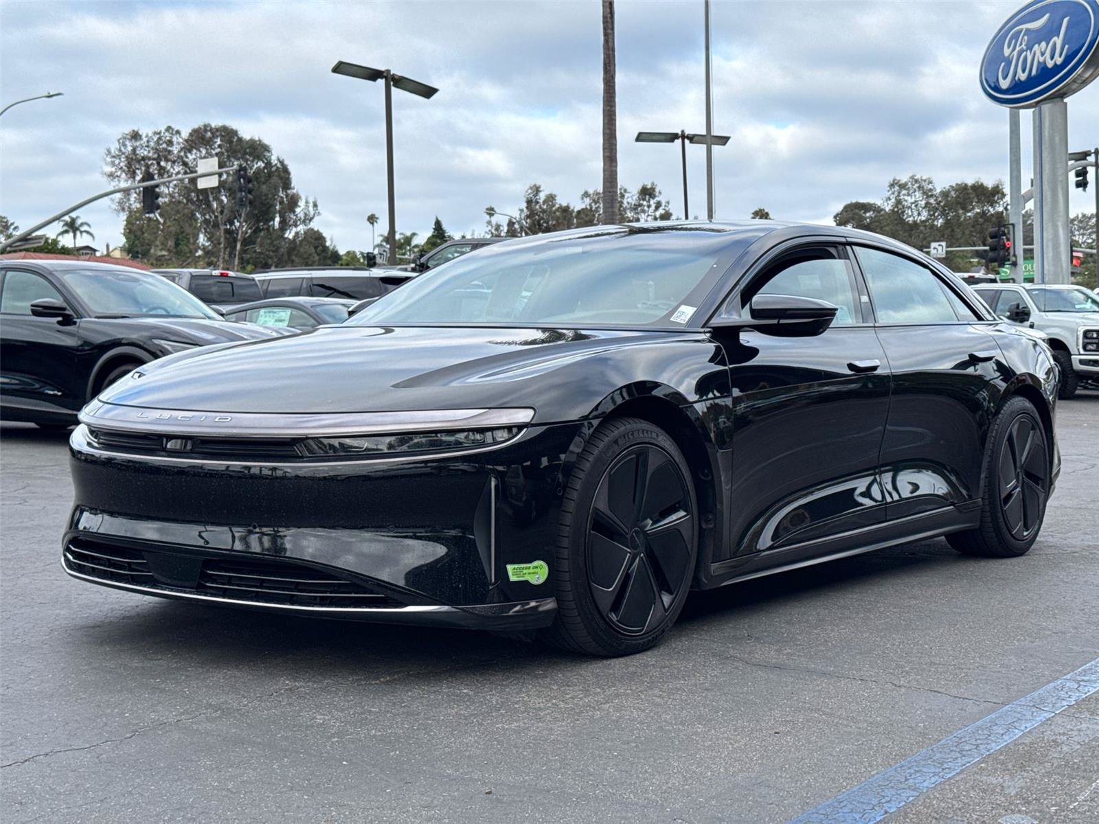 Used 2023 Lucid Air Grand Touring AWD/4WD image 4