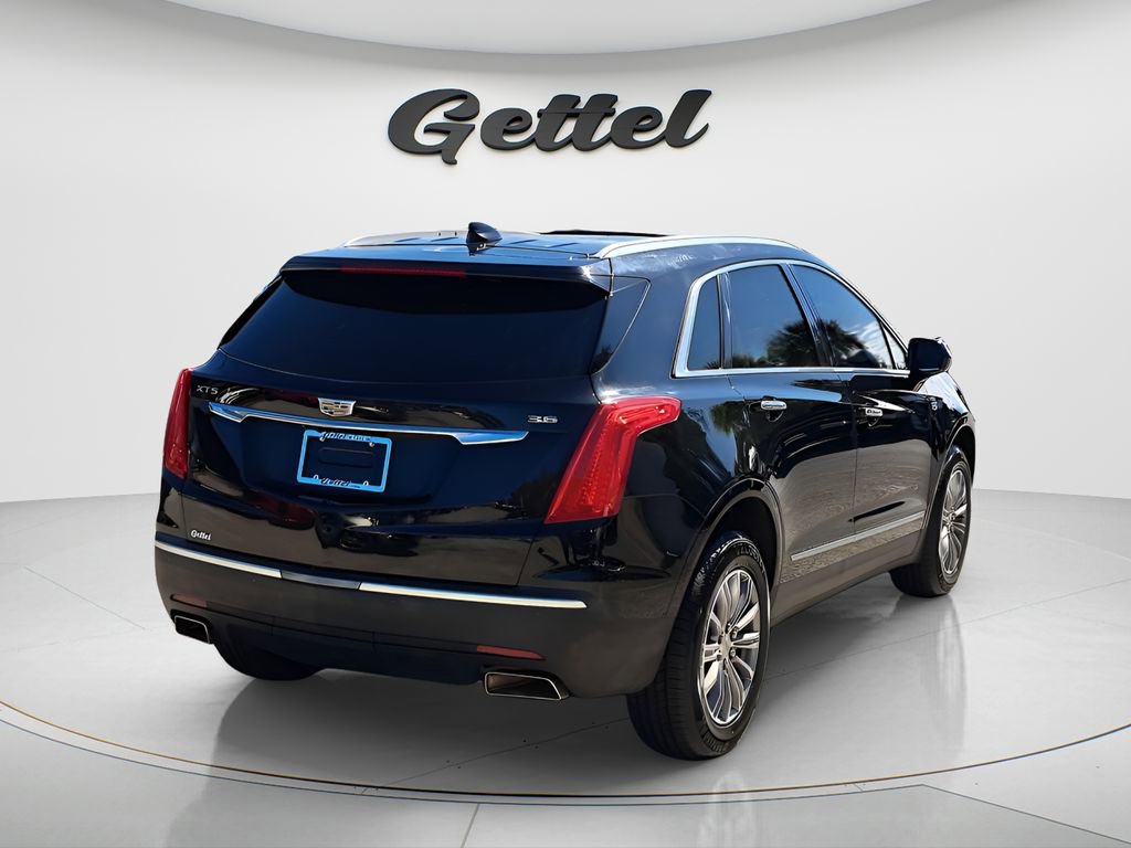 Used 2017 Cadillac XT5 Luxury w/ Driver Awareness Package image 3