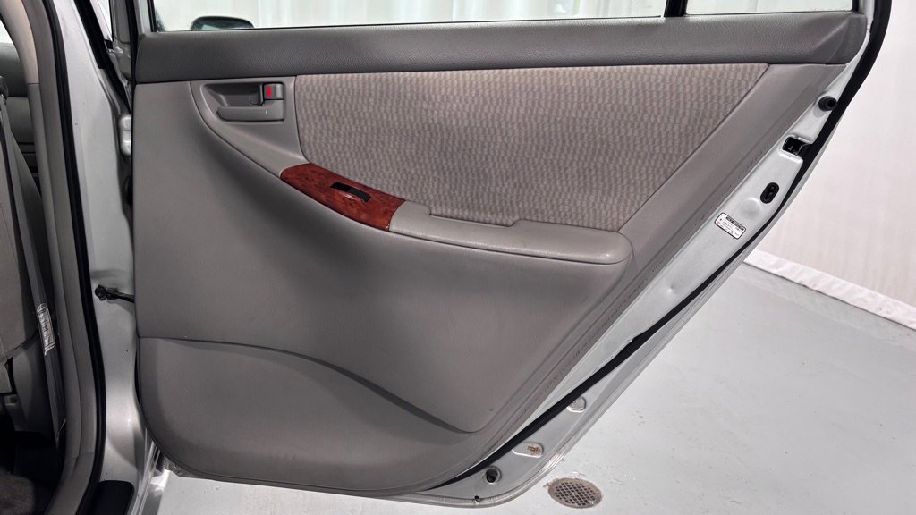 Used 2007 Toyota Corolla LE FWD image 27
