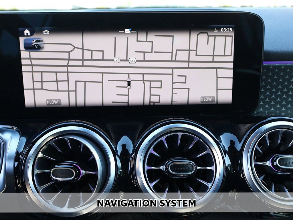 Used 2025 Mercedes-Benz GLB 250 w/ Driver Assistance Package image 3