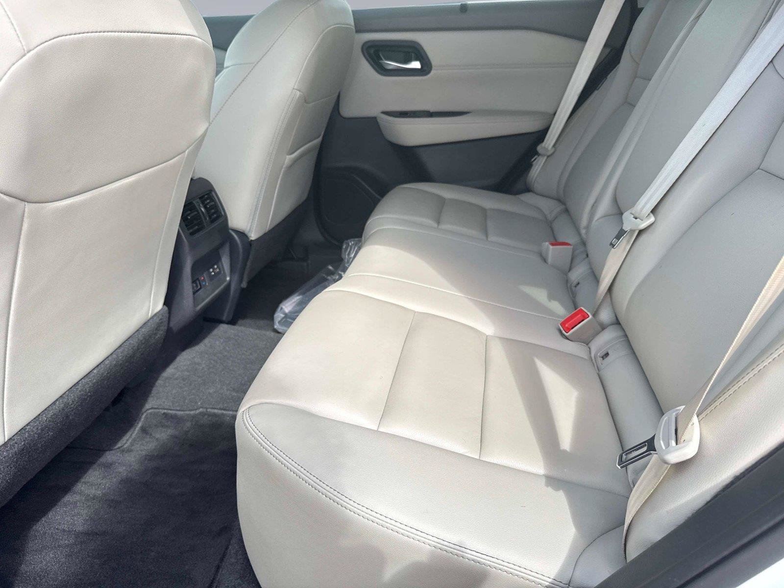 Used 2023 Nissan Rogue SL w/ SL Premium Package FWD image 15