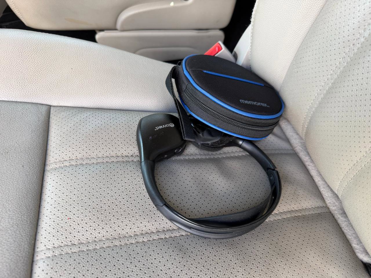 Used 2014 Chrysler Town & Country Touring-L w/ Driver Convenience Group image 35