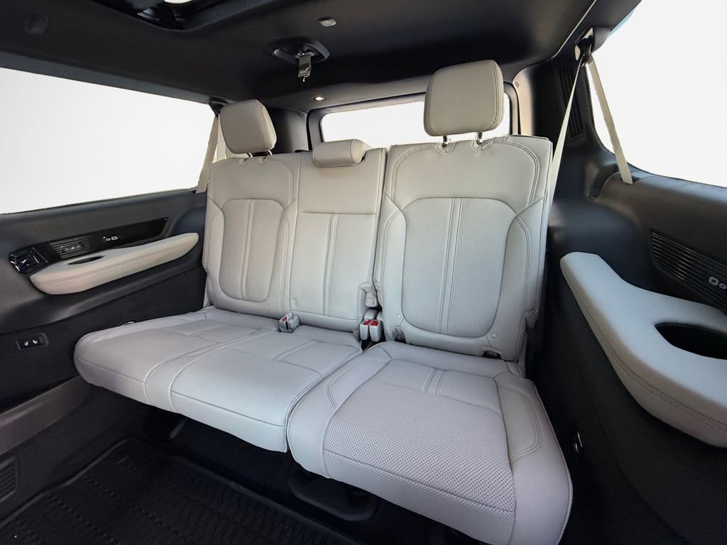 New 2026 Jeep Grand Wagoneer L Summit image 30