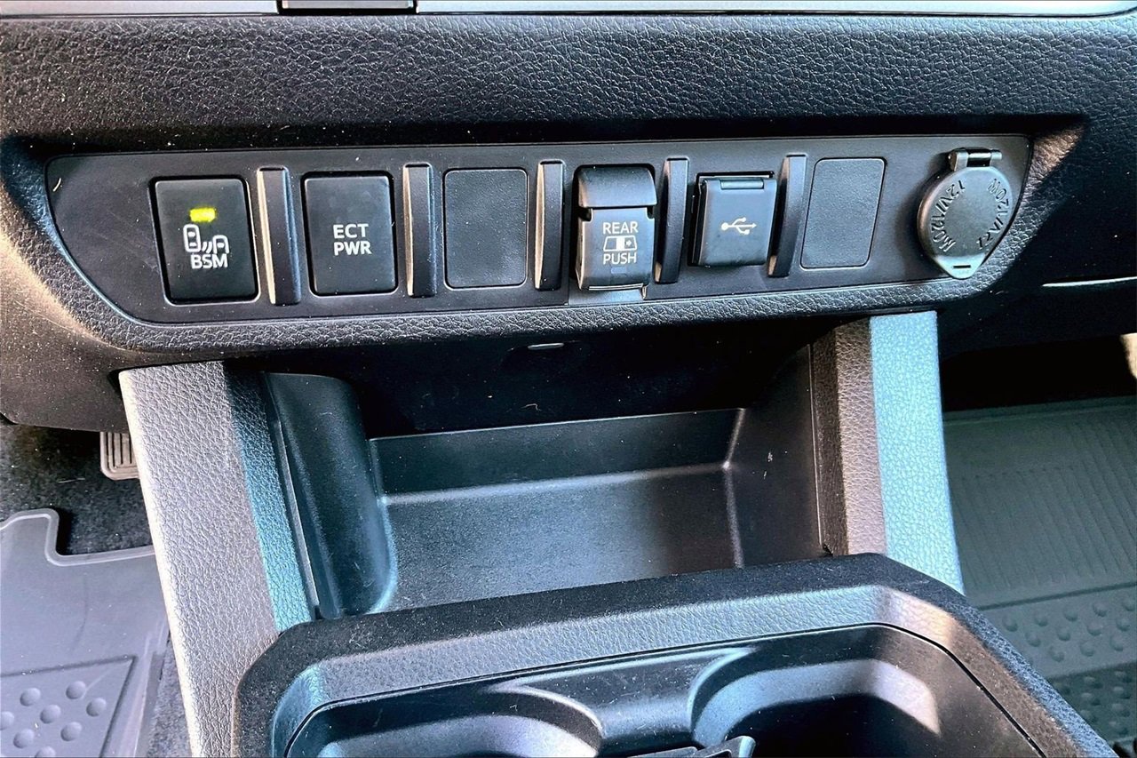 Used 2023 Toyota Tacoma SR5 image 15