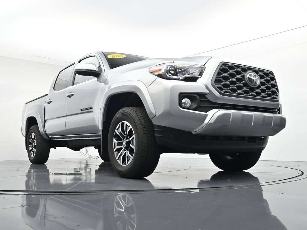 Used 2023 Toyota Tacoma TRD Sport AWD/4WD image 32
