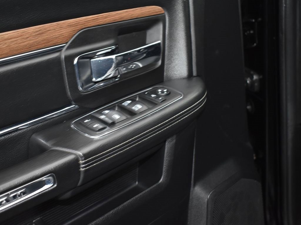 Used 2015 RAM 2500 Laramie w/ Black Appearance Group image 6